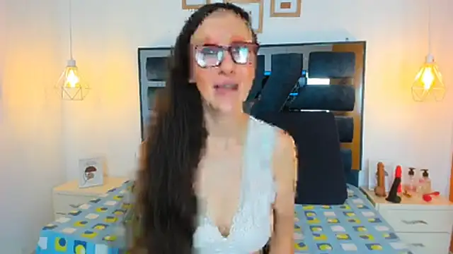 Snapshot of LolaBoobs chatting on 07-05-26, 01:40 LolaBoobs online show from 07-05-26, 01:40