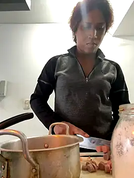 zahrivk1 online show from 10-05-25, 04:38