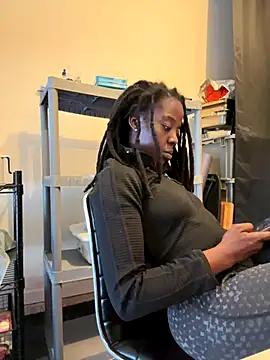 Snapshot of choclatepeaach chatting on 11-05-25, 09:04 choclatepeaach online show from 11-05-25, 09:04