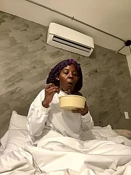 Snapshot of choclatepeaach chatting on 12-02-25, 12:27 choclatepeaach online show from 12-02-25, 12:27