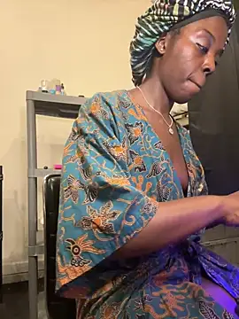 Snapshot of choclatepeaach chatting on 03-08-26, 02:04 choclatepeaach online show from 03-08-26, 02:04