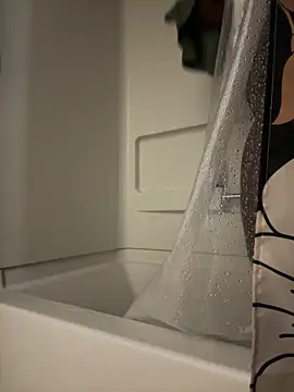 Snapshot of choclatepeaach chatting on 03-18-26, 01:25 choclatepeaach online show from 03-18-26, 01:25