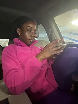 Snapshot of choclatepeaach chatting on 03-31-26, 04:07 choclatepeaach online show from 03-31-26, 04:07