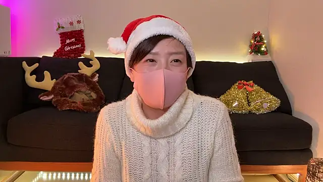 Snapshot of Risa_06 chatting on 12-25-24, 01:19 Risa 06 online show from 12-25-24, 01:19