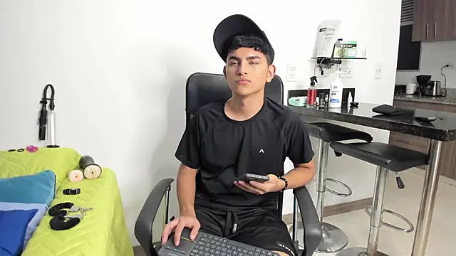 Lyam ap online show from 01-20-25, 09:24