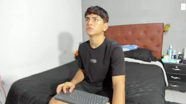 Lyam ap online show from 03-18-25, 08:37