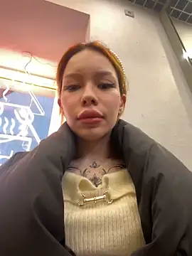 Snapshot of babydolll chatting on 12-08-24, 12:52 babydolll online show from 12-08-24, 12:52