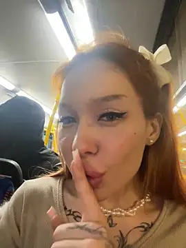Snapshot of babydolll chatting on 03-05-25, 05:18 babydolll online show from 03-05-25, 05:18