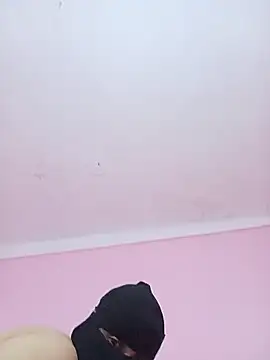 Snapshot of Hajar_charmouta1 chatting on 10-18-25, 11:00 Hajar charmouta1 online show from 10-18-25, 11:00