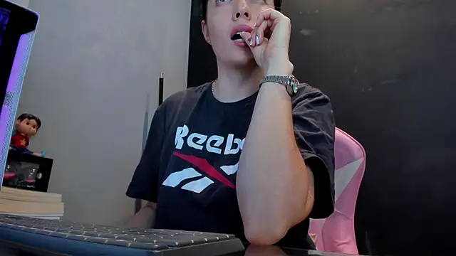 Snapshot of sherilkwang19tv chatting on 09-08-25, 10:09 sherilkwang19tv online show from 09-08-25, 10:09