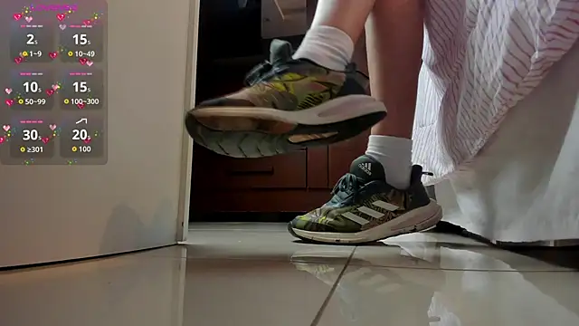 Snapshot of sherilkwang19tv chatting on 10-22-25, 12:22 sherilkwang19tv online show from 10-22-25, 12:22