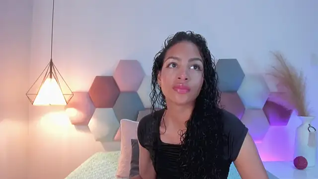 AntonellaHall  online show from 02-17-25, 12:16