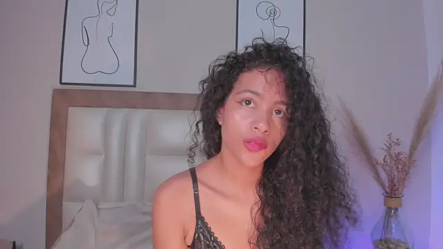 AntonellaHall  online show from 10-11-25, 12:32