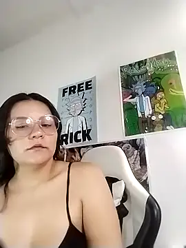 Snapshot of gigiqueen_18 chatting on 05-07-26, 02:55 gigiqueen 18 online show from 05-07-26, 02:55