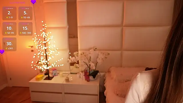 Lilly Colins online show from 02-27-26, 07:25