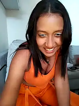 Snapshot of cami_victoria chatting on 01-13-25, 07:21 cami victoria online show from 01-13-25, 07:21