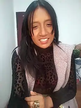 Snapshot of cami_victoria chatting on 09-24-25, 03:37 cami victoria online show from 09-24-25, 03:37