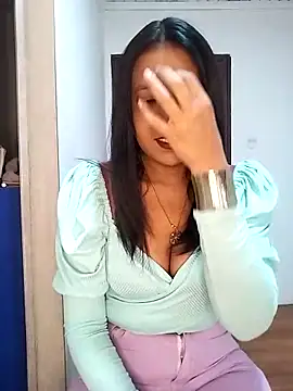 Snapshot of cami_victoria chatting on 09-30-25, 01:38 cami victoria online show from 09-30-25, 01:38