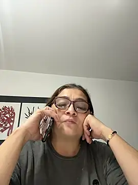 AntonellaAlondra4 online show from 04-12-26, 03:11