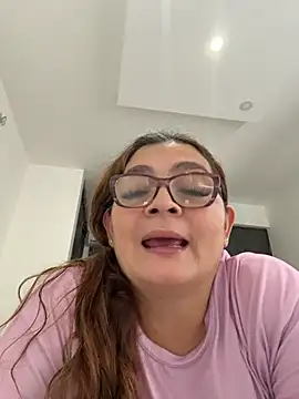 Snapshot of AntonellaAlondra4 chatting on 05-02-26, 02:33 AntonellaAlondra4 online show from 05-02-26, 02:33