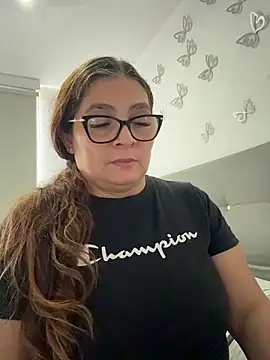 Snapshot of AntonellaAlondra4 chatting on 05-11-26, 12:55 AntonellaAlondra4 online show from 05-11-26, 12:55