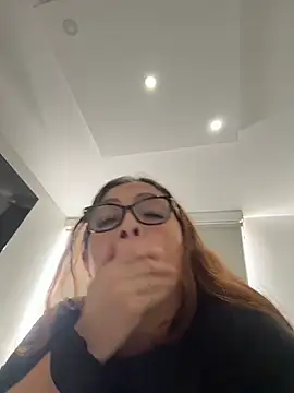 Snapshot of AntonellaAlondra4 chatting on 05-11-26, 02:45 AntonellaAlondra4 online show from 05-11-26, 02:45