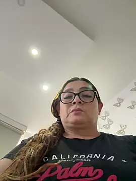Snapshot of AntonellaAlondra4 chatting on 05-28-26, 05:43 AntonellaAlondra4 online show from 05-28-26, 05:43