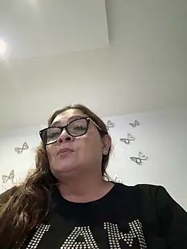 Snapshot of AntonellaAlondra4 chatting on 06-04-26, 12:05 AntonellaAlondra4 online show from 06-04-26, 12:05