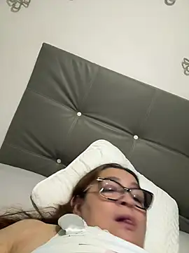 Snapshot of AntonellaAlondra4 chatting on 06-07-26, 04:16 AntonellaAlondra4 online show from 06-07-26, 04:16