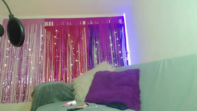 Snapshot of princesskitty111 chatting on 02-03-25, 07:10 princesskitty111 online show from 02-03-25, 07:10