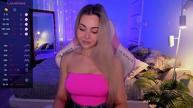 AdeleRoberts online show from 04-14-26, 01:55