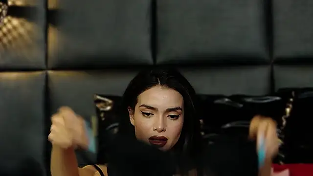 Snapshot of BlairBadgley chatting on 10-21-25, 11:27 BlairBadgley online show from 10-21-25, 11:27