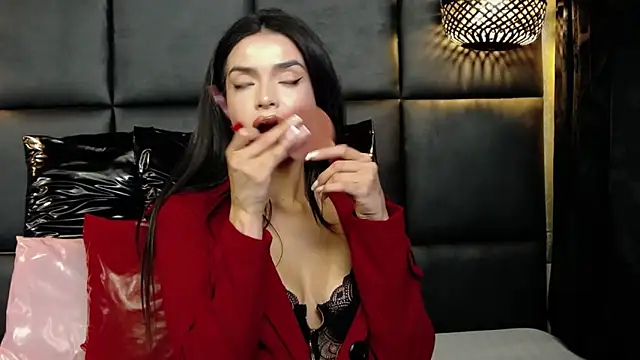 Snapshot of BlairBadgley chatting on 11-12-25, 12:22 BlairBadgley online show from 11-12-25, 12:22