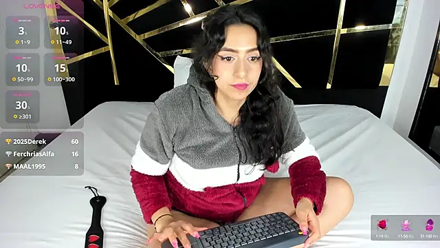 Snapshot of AlondraMendez chatting on 01-04-25, 09:00 AlondraMendez online show from 01-04-25, 09:00