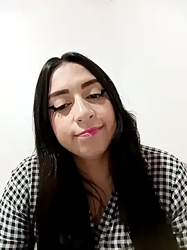 Snapshot of AlondraMendez chatting on 09-27-25, 05:56 AlondraMendez online show from 09-27-25, 05:56