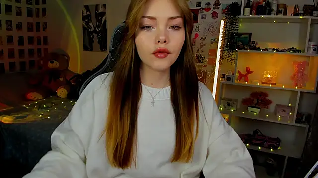 Snapshot of AkiraKatsu chatting on 11-29-25, 10:29 AkiraKatsu online show from 11-29-25, 10:29