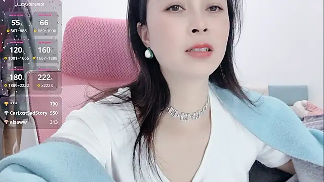 Snapshot of Qwi-V1 chatting on 02-12-25, 03:07 Qwi-V1 online show from 02-12-25, 03:07