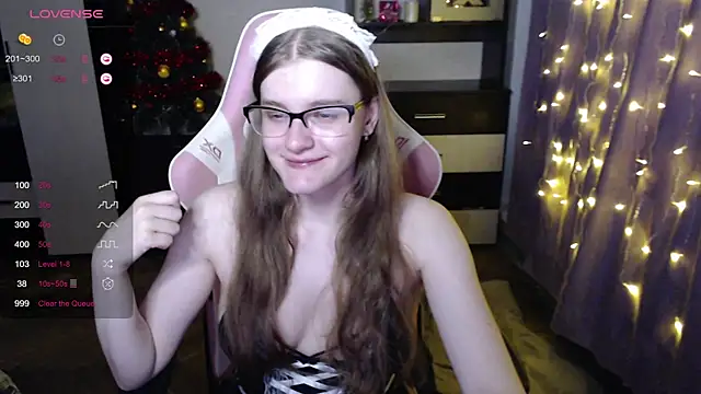 Snapshot of Tomato_Tease chatting on 12-19-25, 05:25 Tomato Tease online show from 12-19-25, 05:25