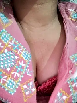 Snapshot of Kashish_SC chatting on 01-16-25, 11:37 Kashish SC online show from 01-16-25, 11:37