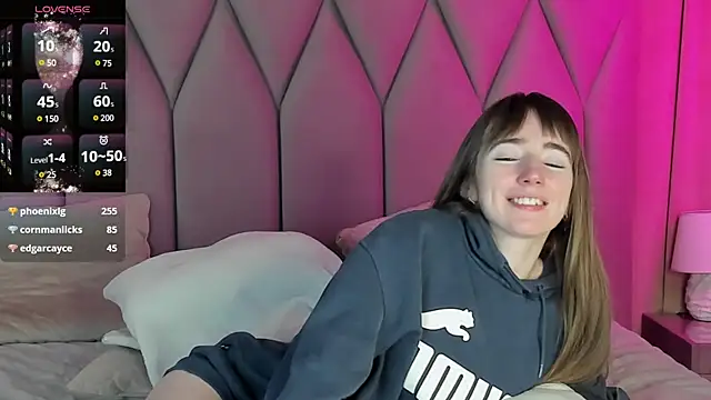 MillicentFarrell online show from 02-04-25, 10:02