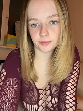 Sophiesinxx online show from 03-06-26, 09:22