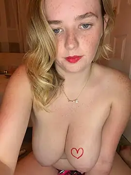 Sophiesinxx online show from 07-04-26, 10:49
