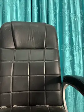 Snapshot of poision51 chatting on 10-20-25, 01:39 poision51 online show from 10-20-25, 01:39