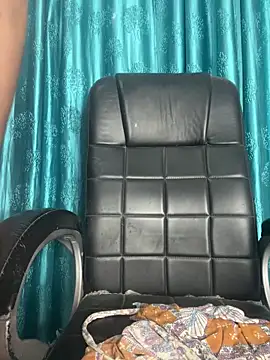 Snapshot of poision51 chatting on 11-11-25, 04:01 poision51 online show from 11-11-25, 04:01