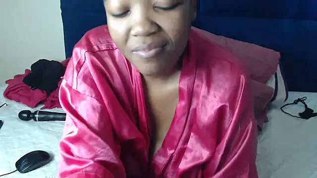 Snapshot of Busty-Londie chatting on 03-15-25, 11:51 Busty-Londie online show from 03-15-25, 11:51