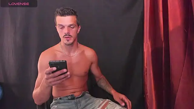 Snapshot of DonyBrown chatting on 07-24-26, 07:06 DonyBrown online show from 07-24-26, 07:06