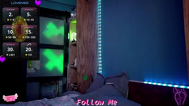 QueenYsuRey online show from 11-20-25, 06:40