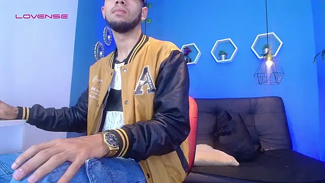 Snapshot of jhon_ath chatting on 10-23-25, 03:28 jhon ath online show from 10-23-25, 03:28