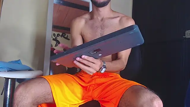 Snapshot of jhon_ath chatting on 11-11-25, 04:56 jhon ath online show from 11-11-25, 04:56