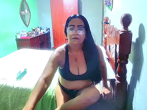 Snapshot of rosi_pamela chatting on 12-05-24, 02:11 rosi pamela online show from 12-05-24, 02:11